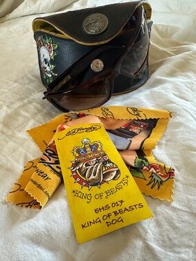Ed Hardy Yellow King of Beasts w/tag& Cloth dragon sheriff Sunglasses